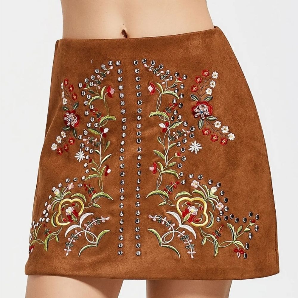 Boho faux brown suede floral embroidered mini skirt size large